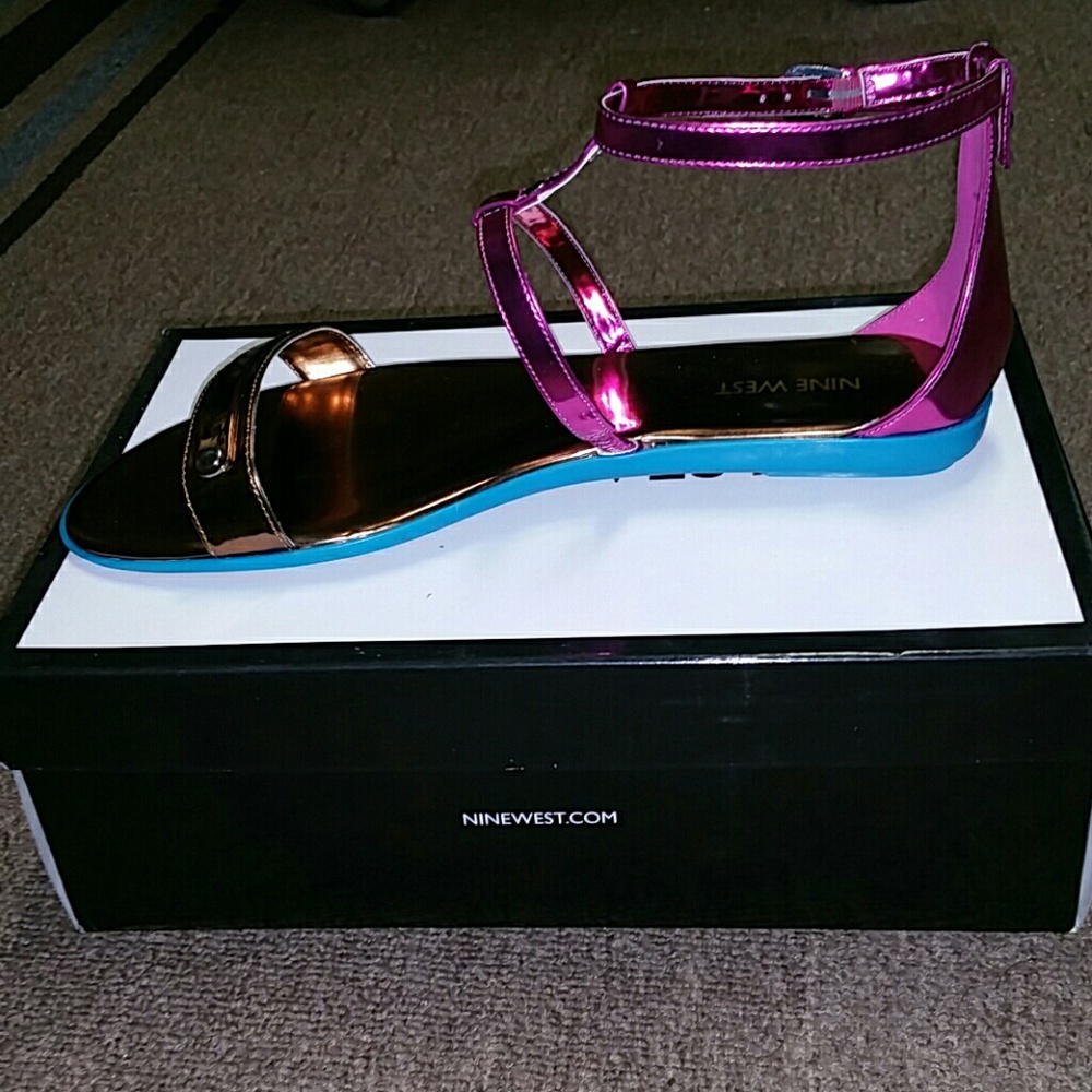 Sandals - Picture 3 of 3
